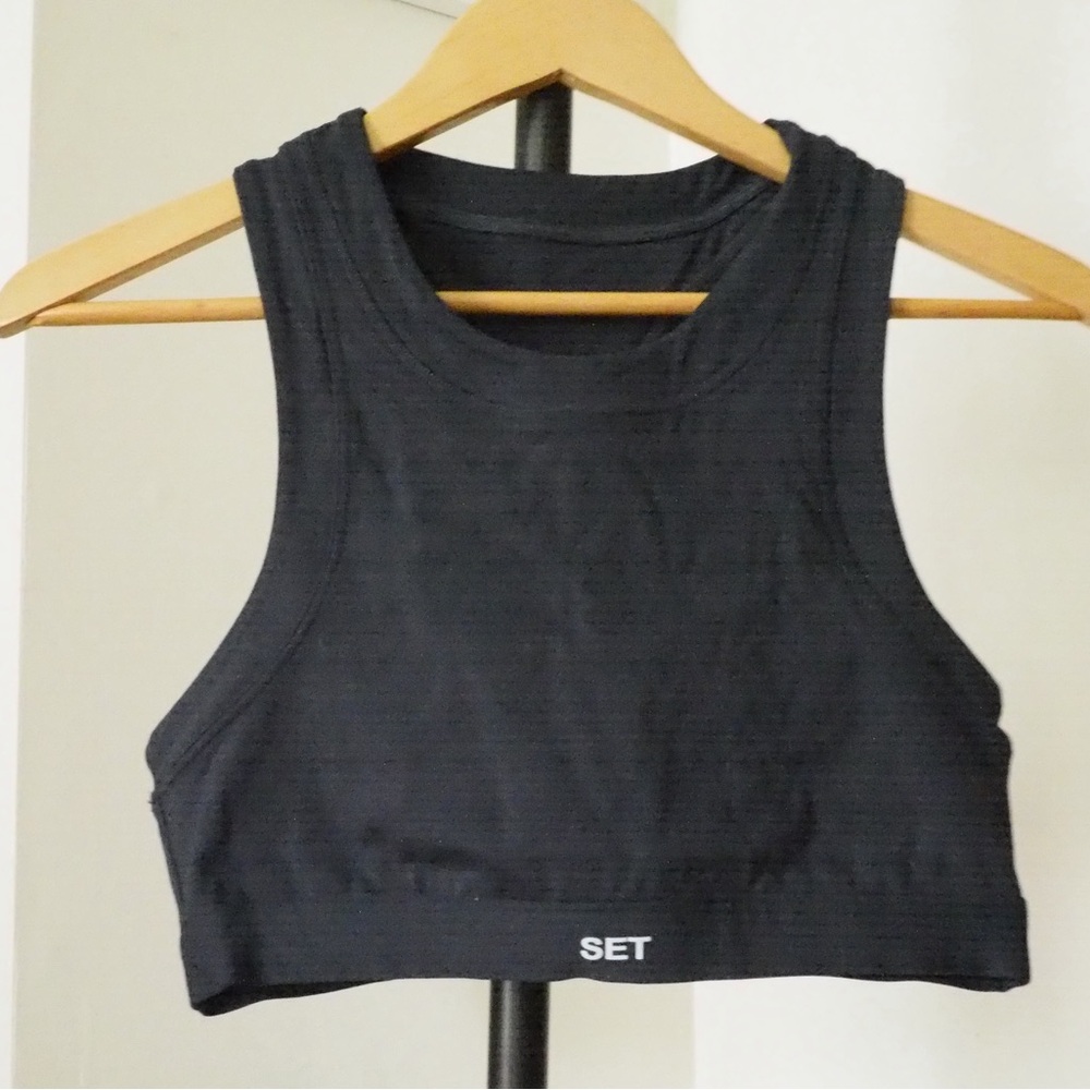 SET Active Black Crop Top